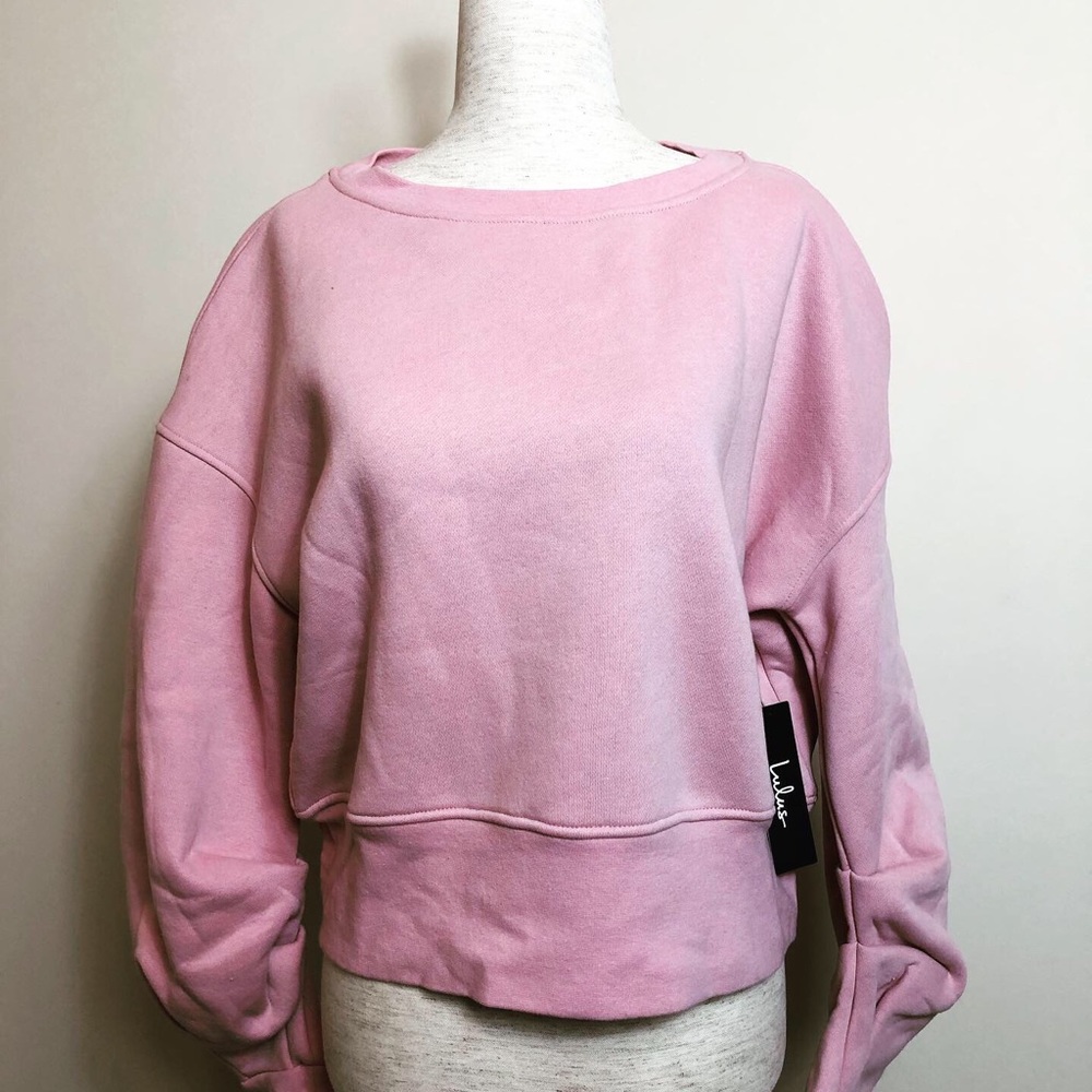 🆕 SZ medium Lulu’s blush pink cropped sweatshirt